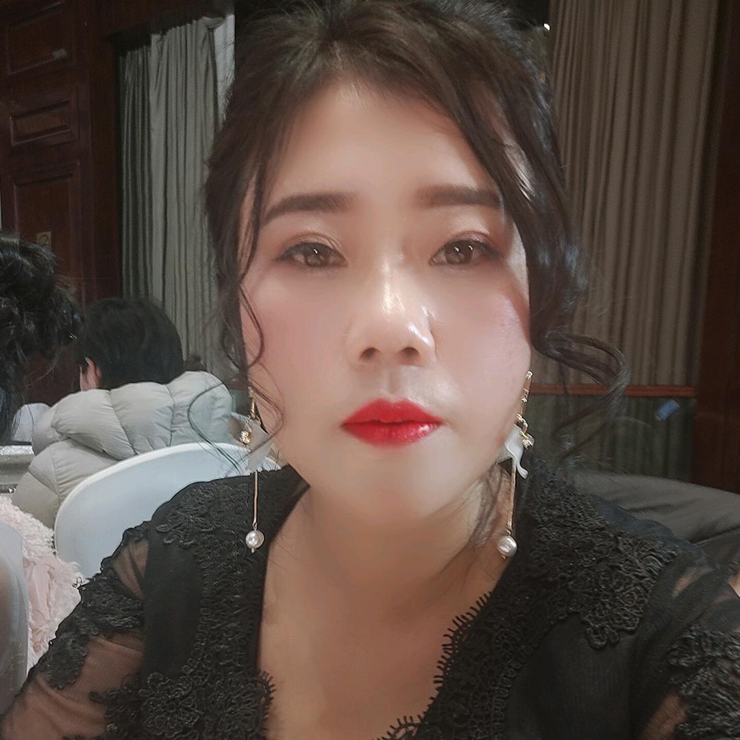 轻素栖花里-东方小区