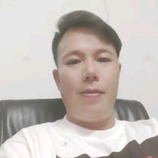 李满兴