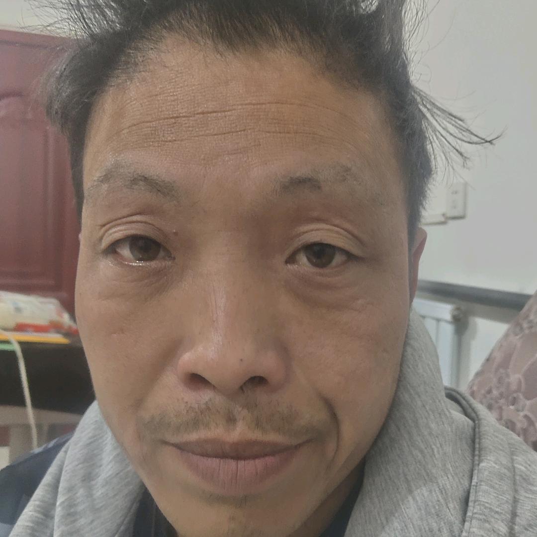 张闫君