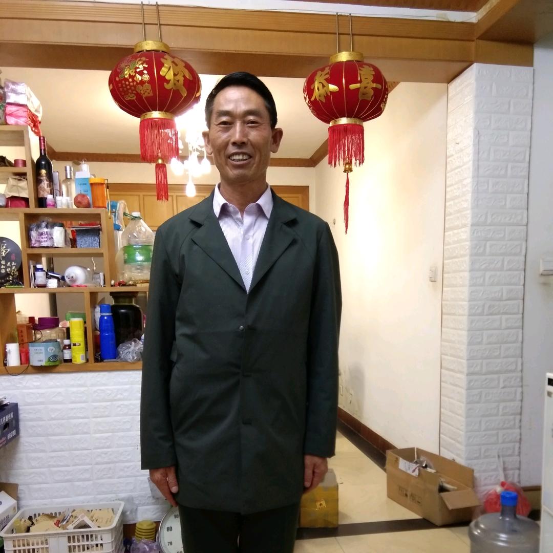 唱歌跳舞卖水果