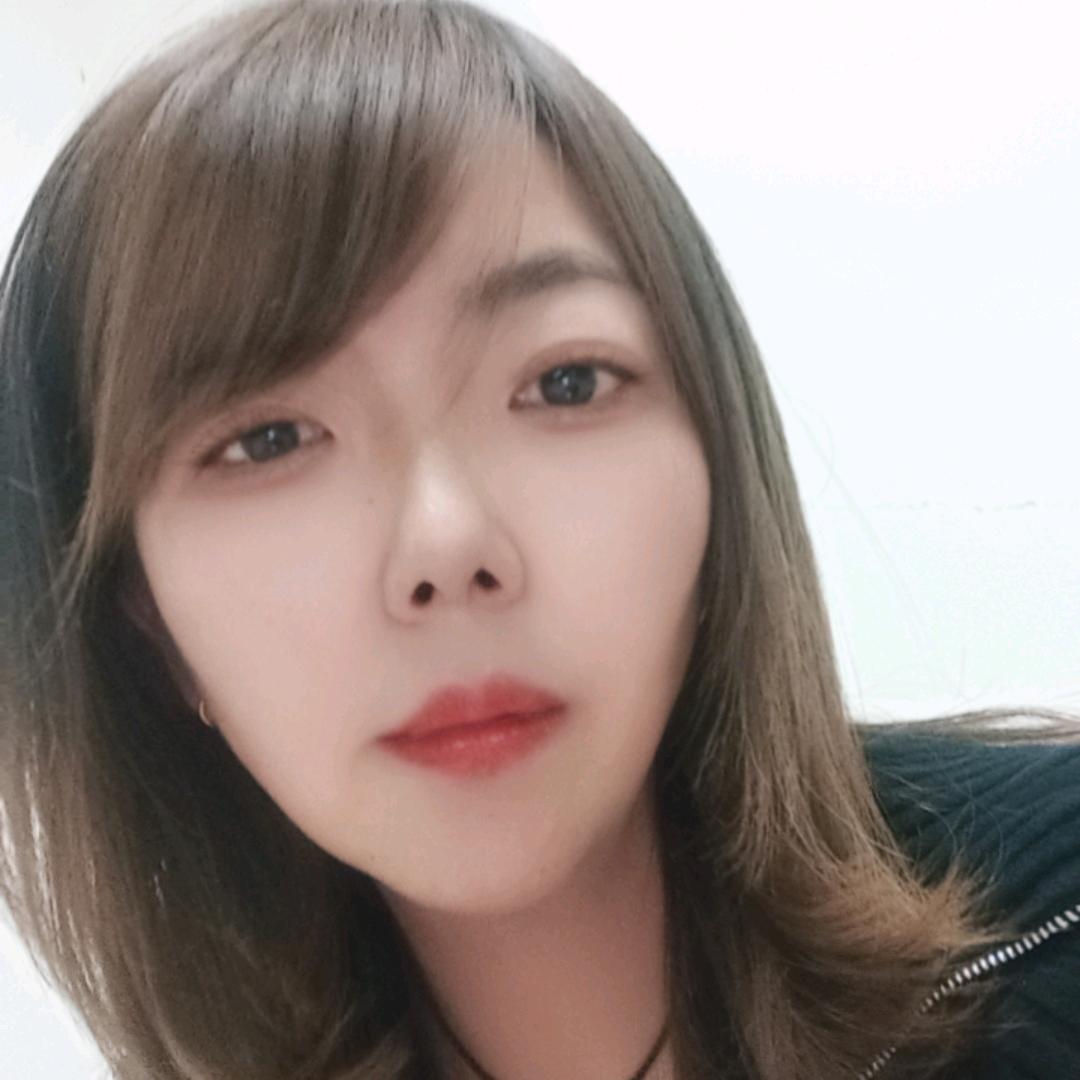 (*˘︶˘*).。.:*♡