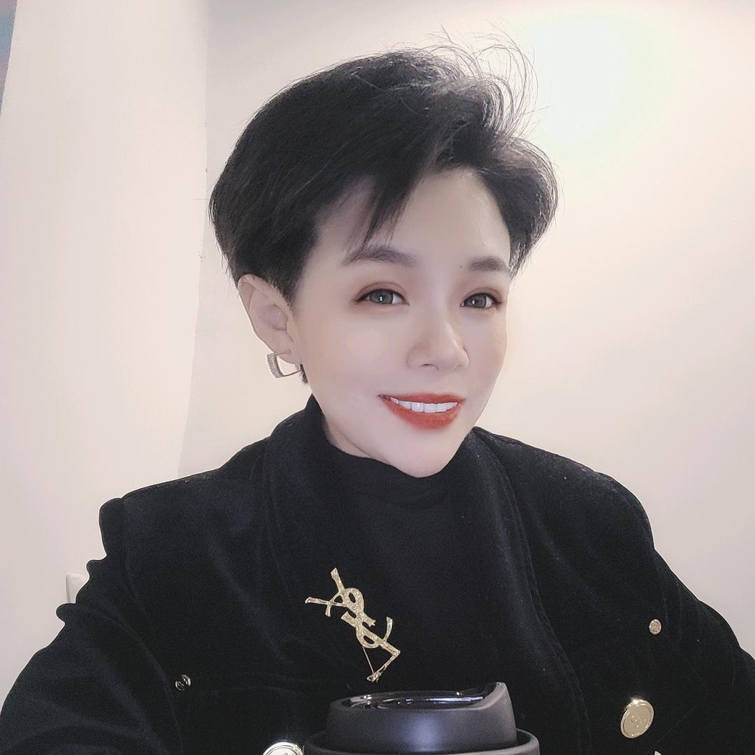 主持人叶子