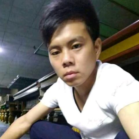 小杨（专业盖琉璃瓦）