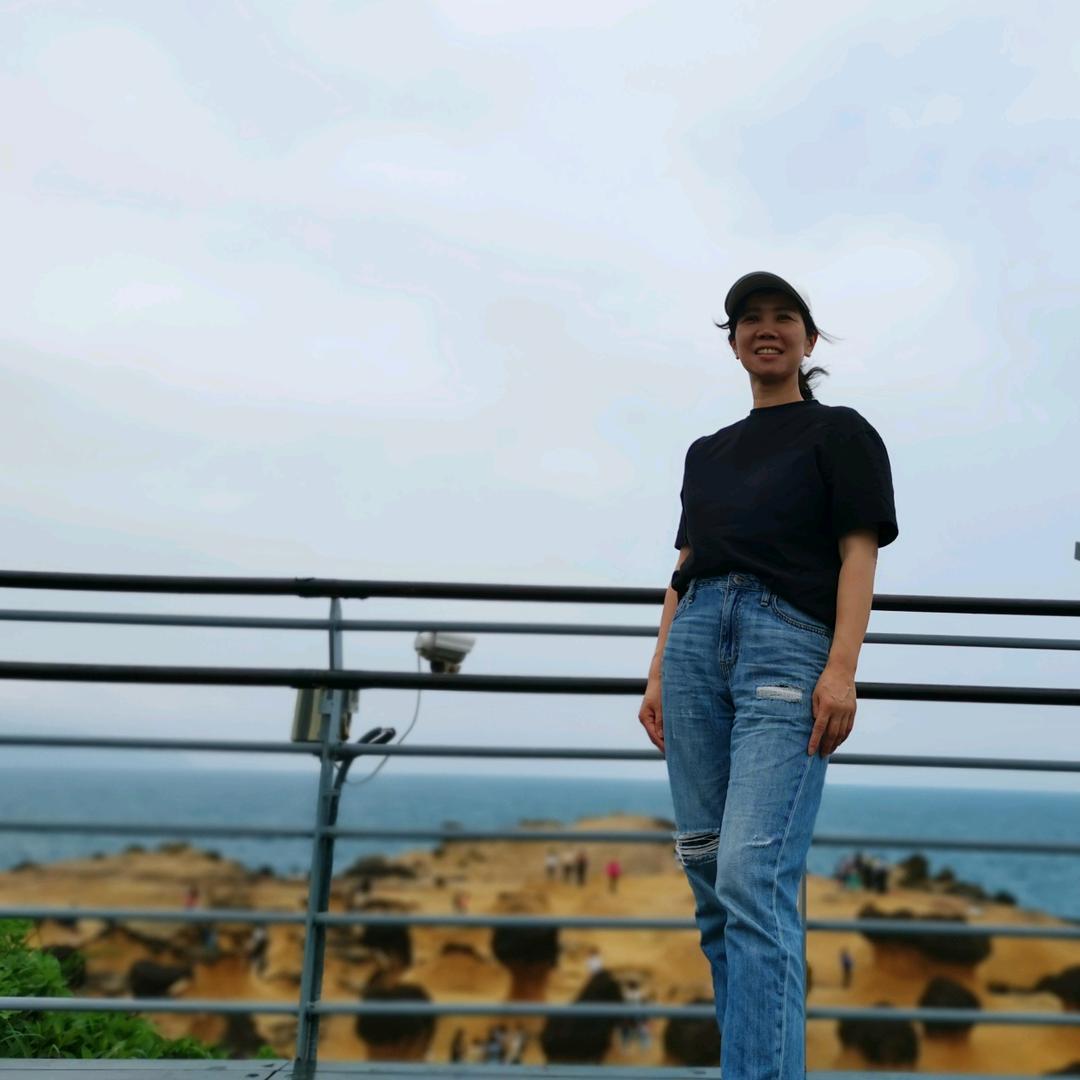 楊青（台湾特产在橱窗）