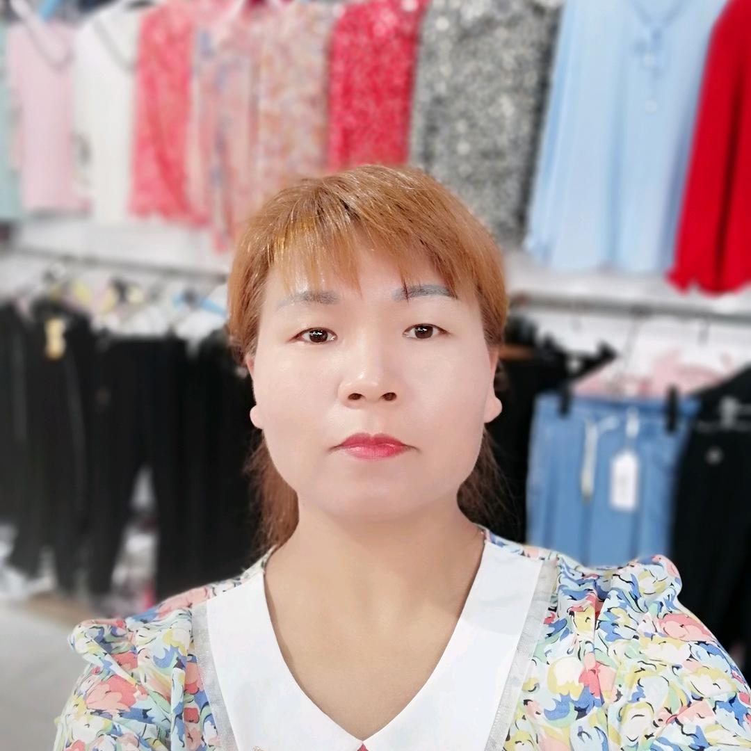 上元观古镇刘勇侠服装店