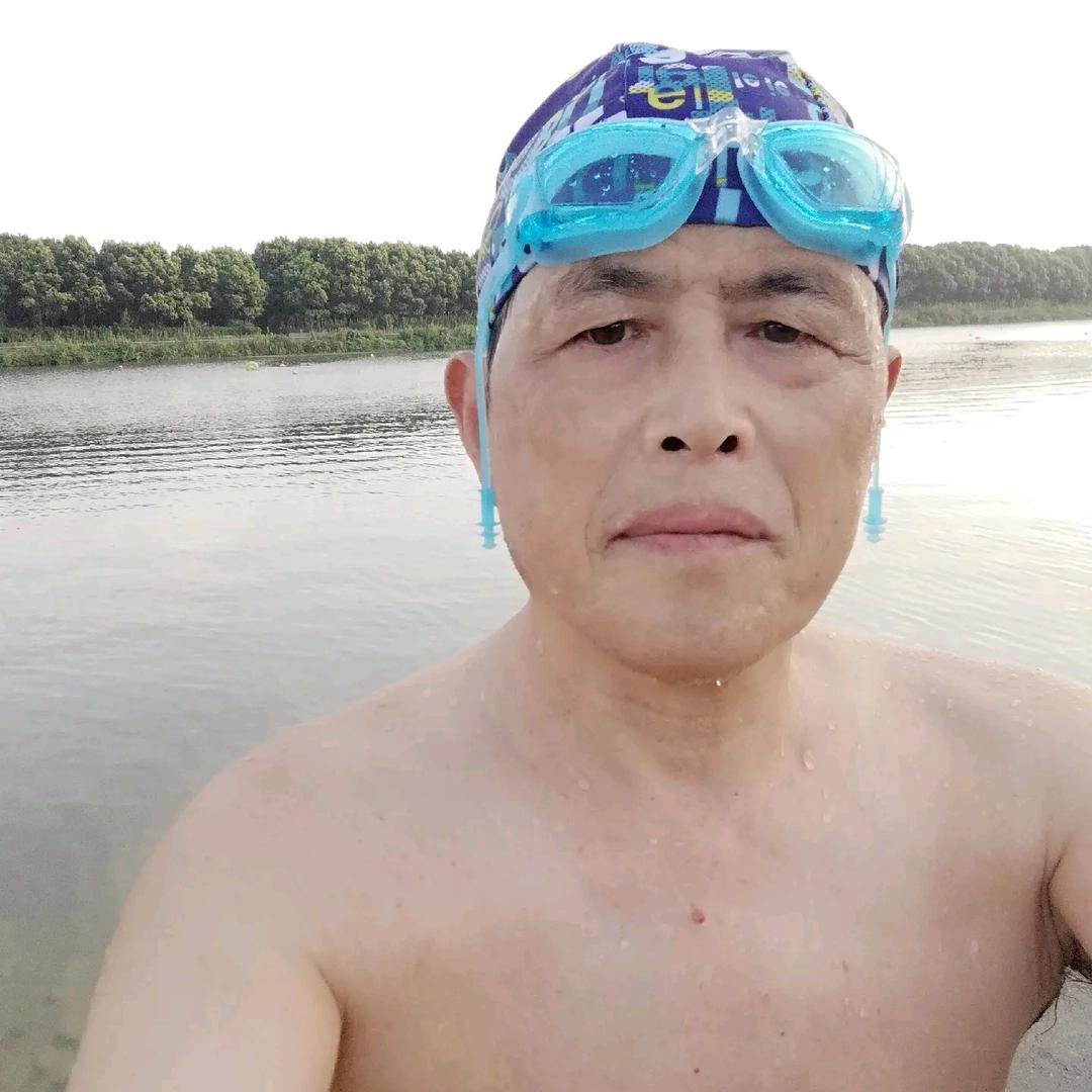 乞丐中大奖