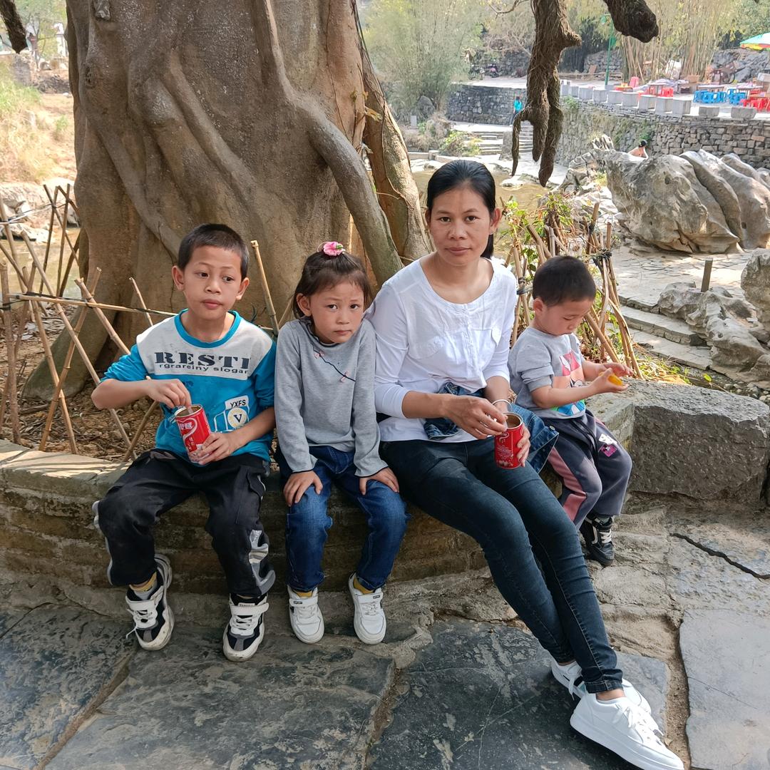 阿好（努力搬砖）