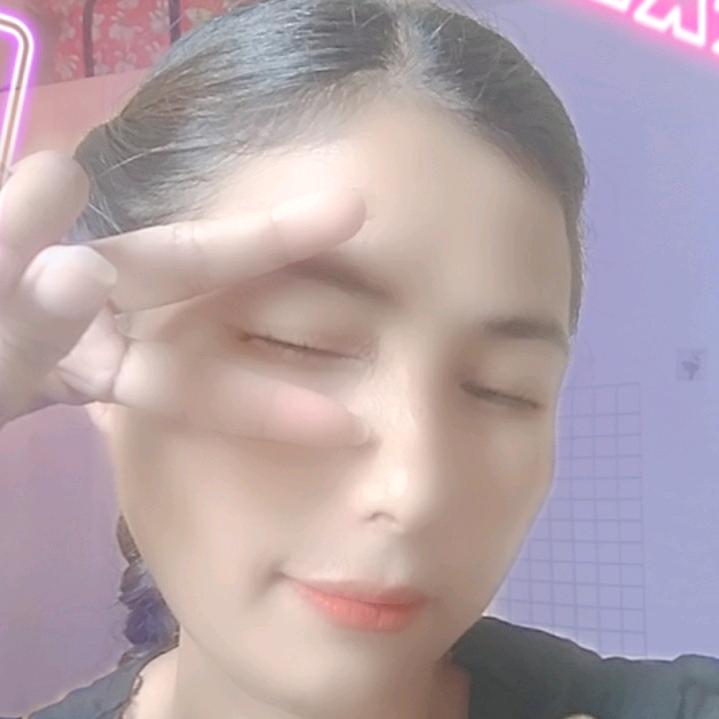 幸福家庭( ｡• 👅 •｡｀)∴