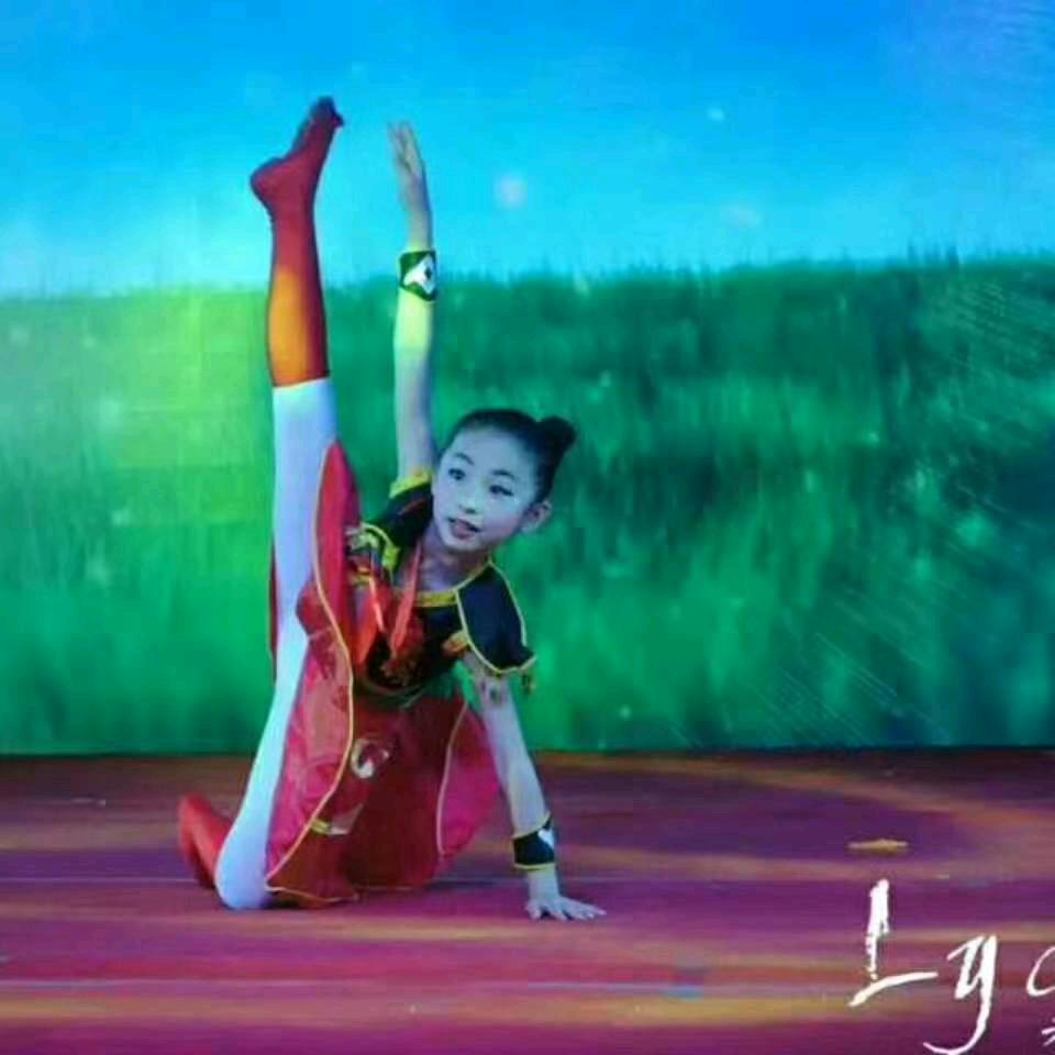 阳光明媚