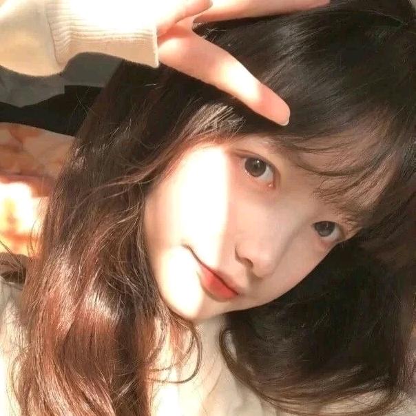 我是芳芳，丽丽是我的好朋友