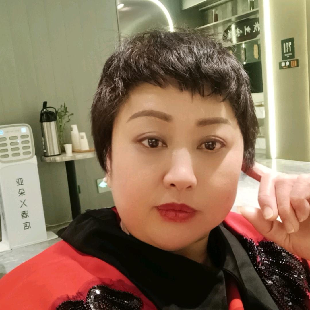 爱笑的女孩