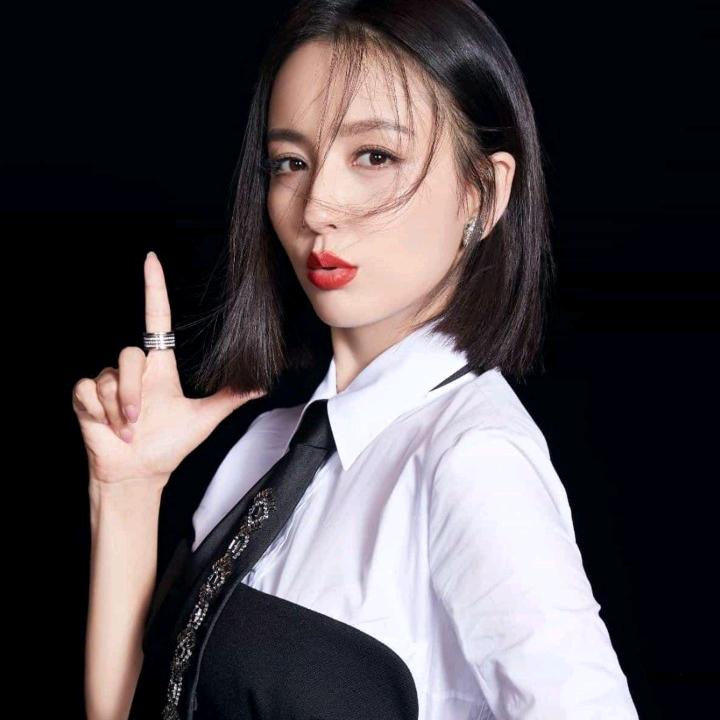 《小可爱😊拒绝男加微信❤️💜🌴🌻