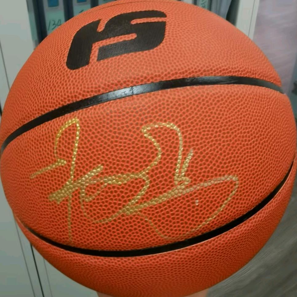 国菁体育少儿篮球馆