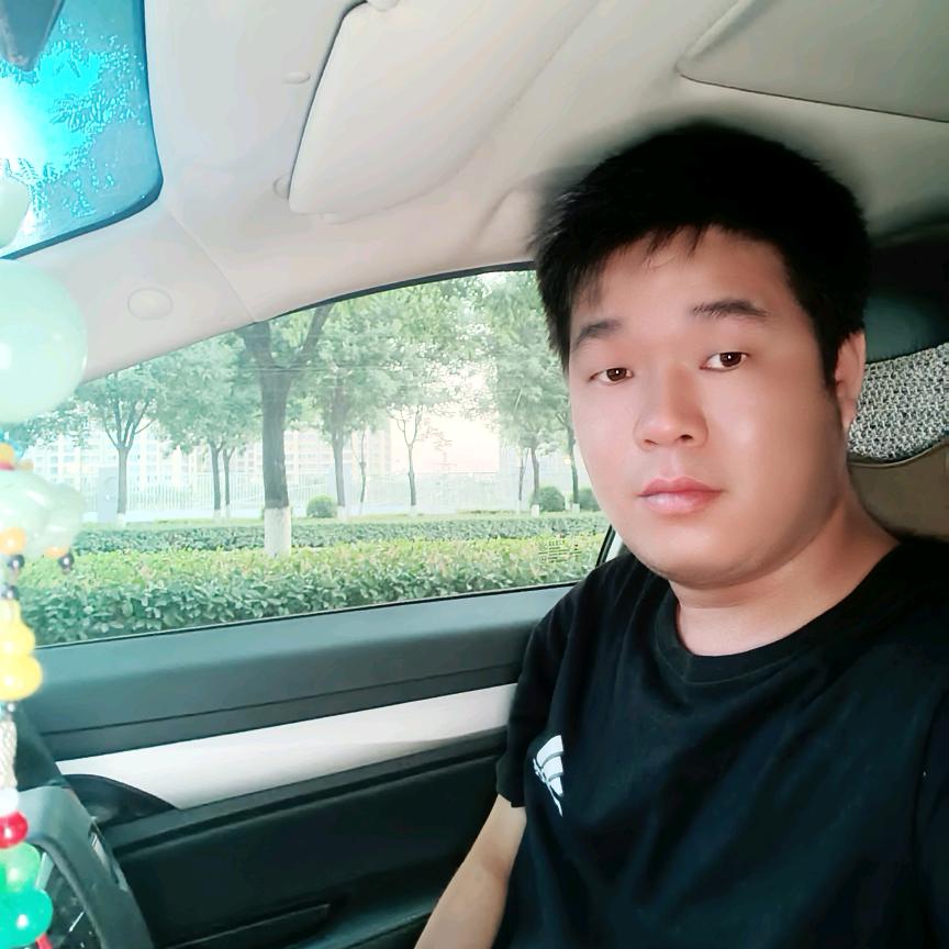 微笑扯断嘴角