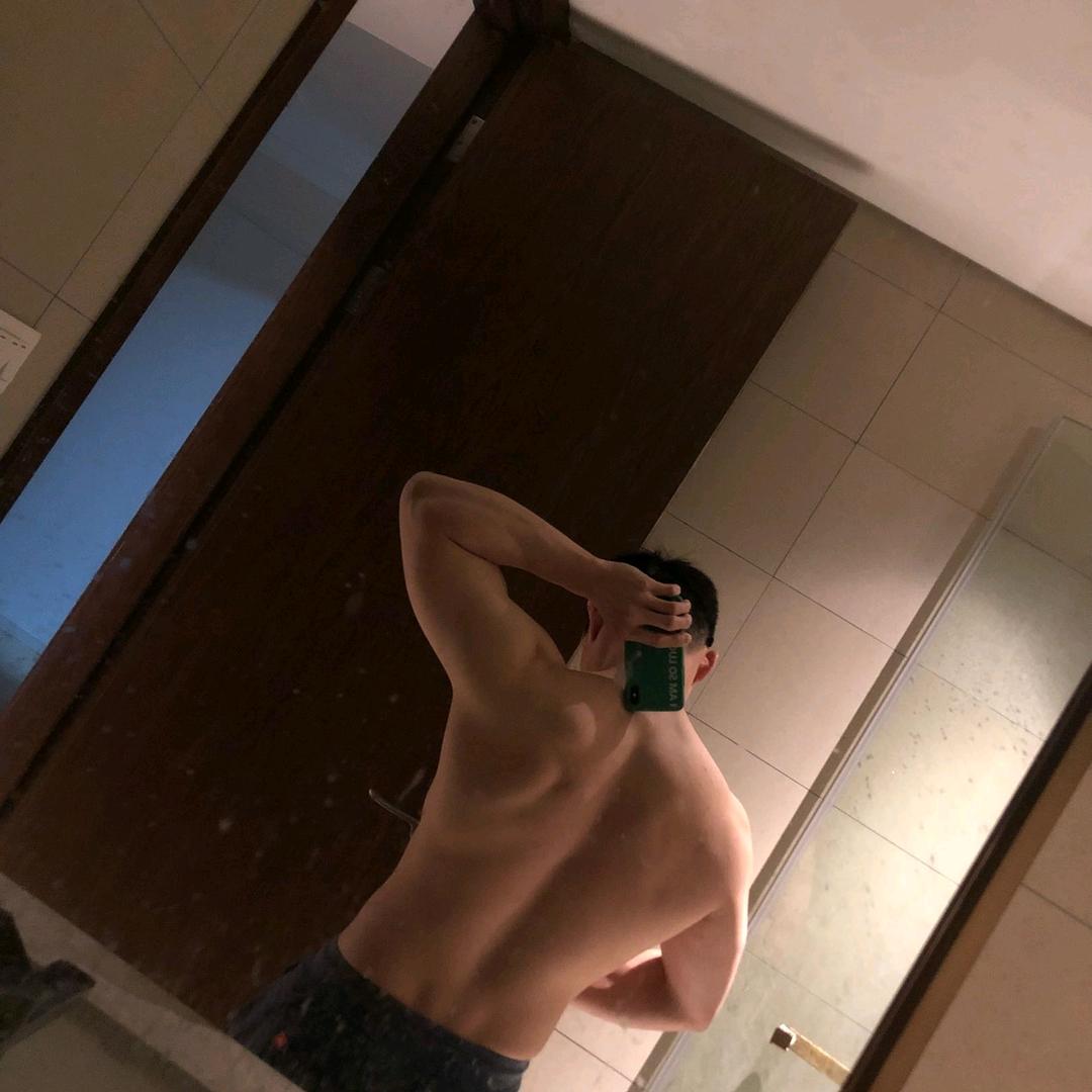 郑飒飒