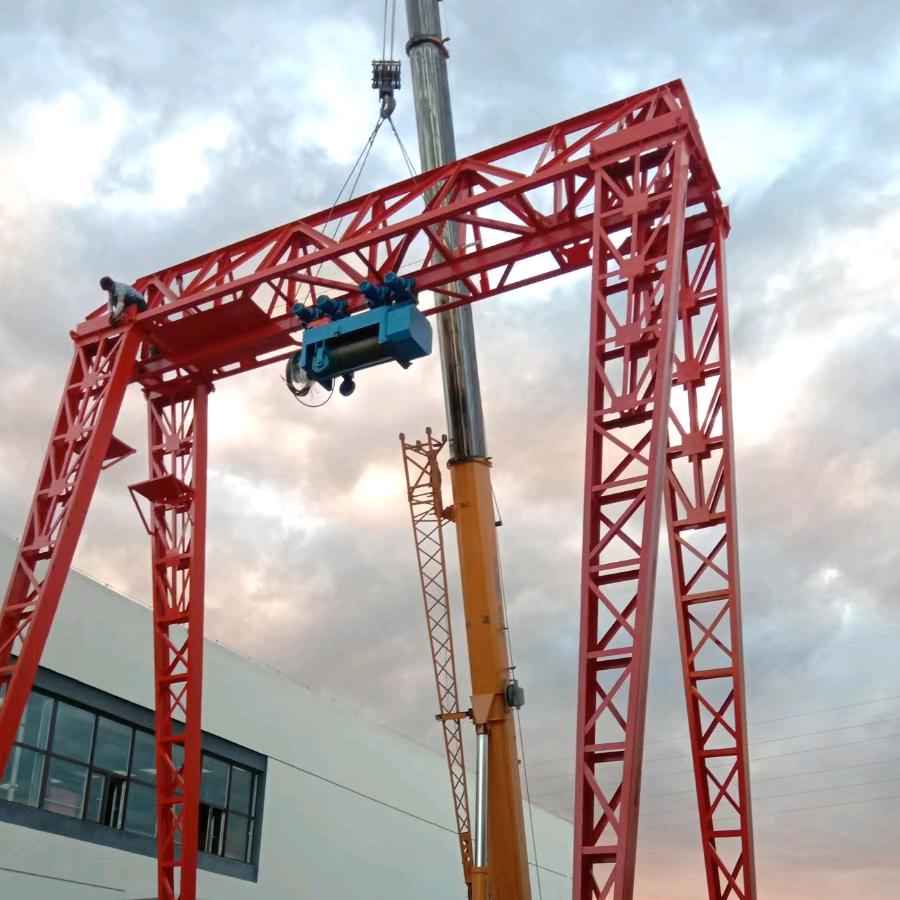 我们都足够努力的活着