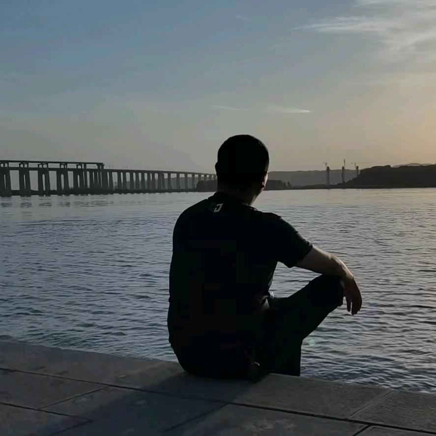 忽有故人心上过，回首山河已是冬