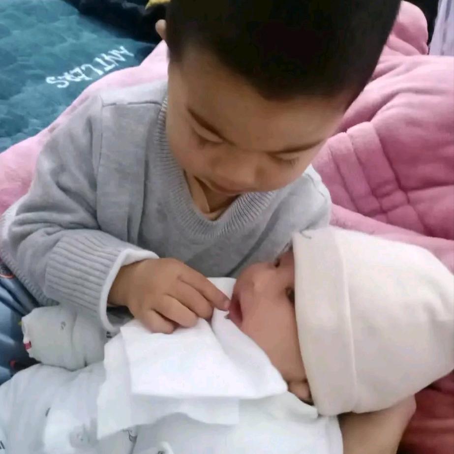 谭进你❤️里luo