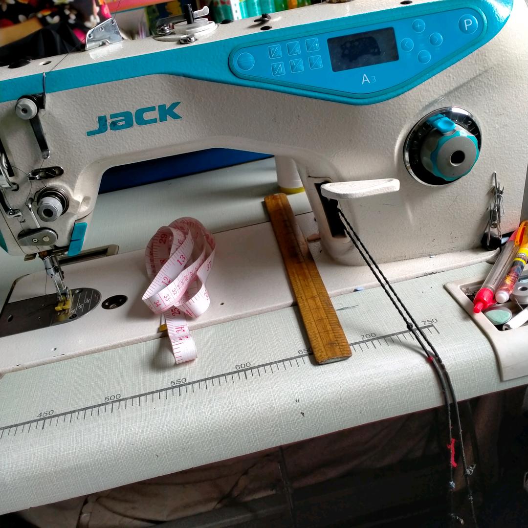 艾缝纫文具用品店