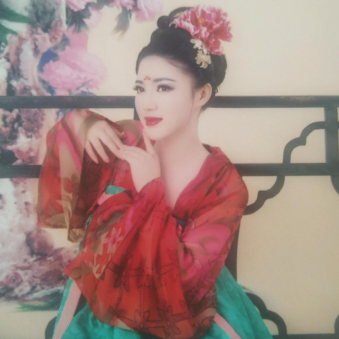 西夏满足。皇室名门望族。富贵牡丹九儿。