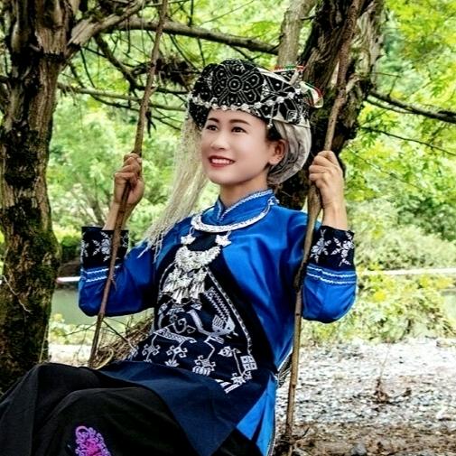 湘西幺妹叫阿莲<<谢绝连赞 >>