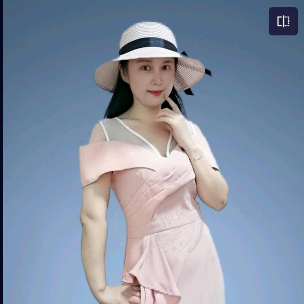 陈小姐超爱美