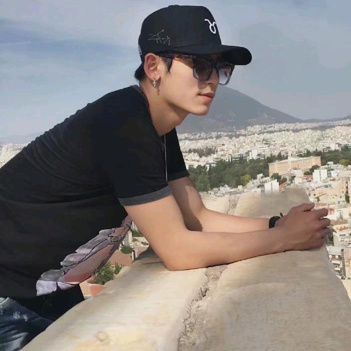 憨憨海哲 ଳଳଳ