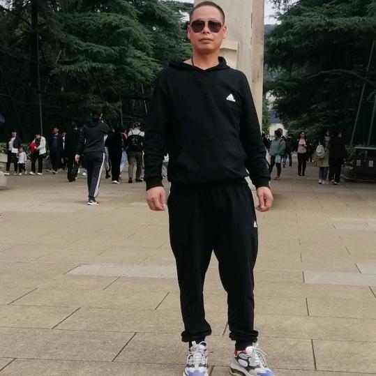 大漠神鹰废旧物质回收公司