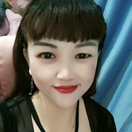 开心小姐姐。喜欢🎤唱歌