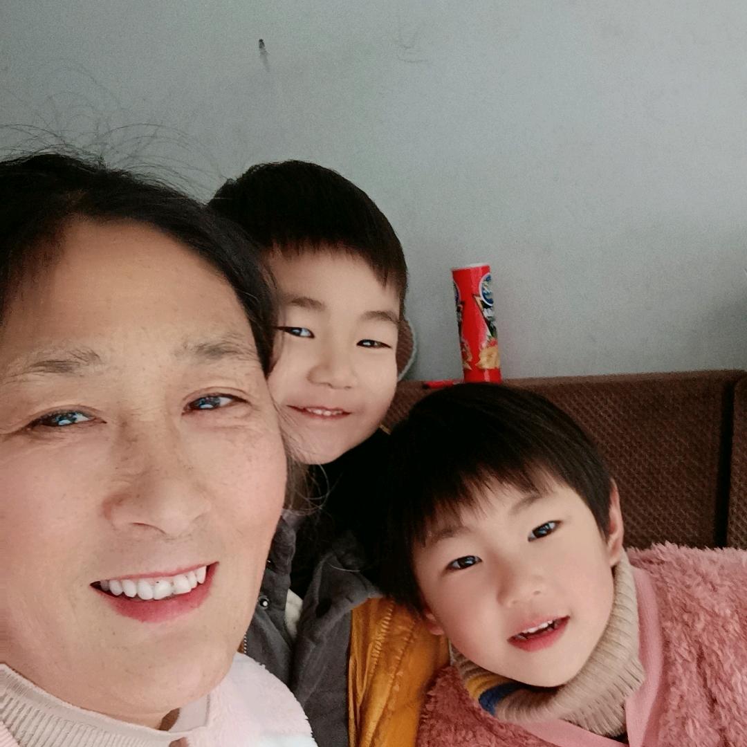 黑皮姐七0年🐶