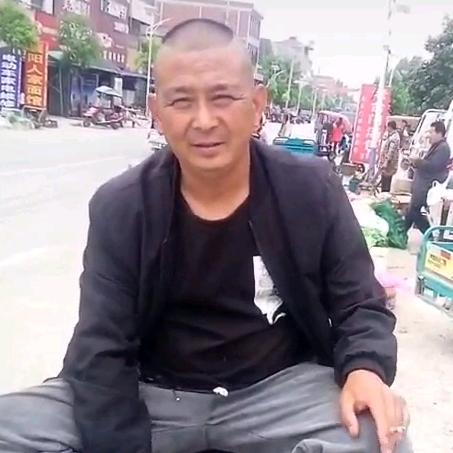 走路有点拐