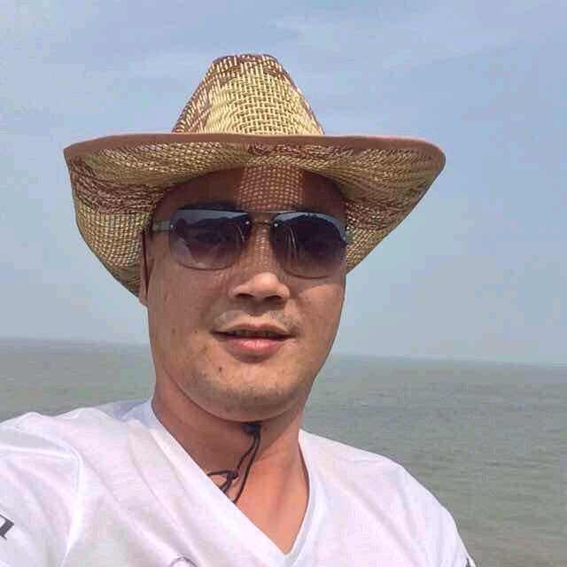 华