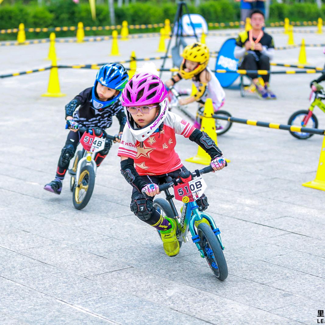 延安追风少年运动馆（跳绳、平衡车培训）
