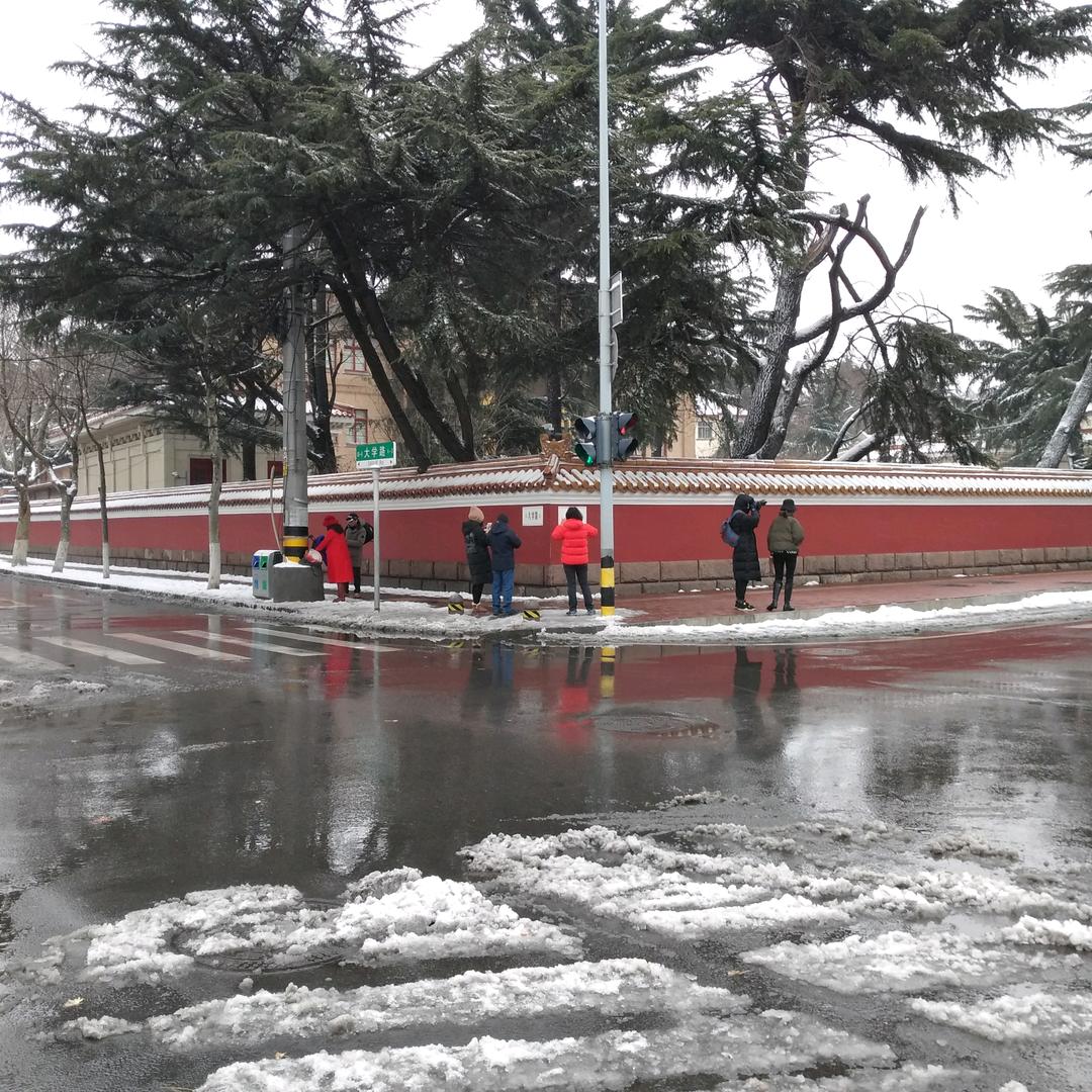 红焰白雪
