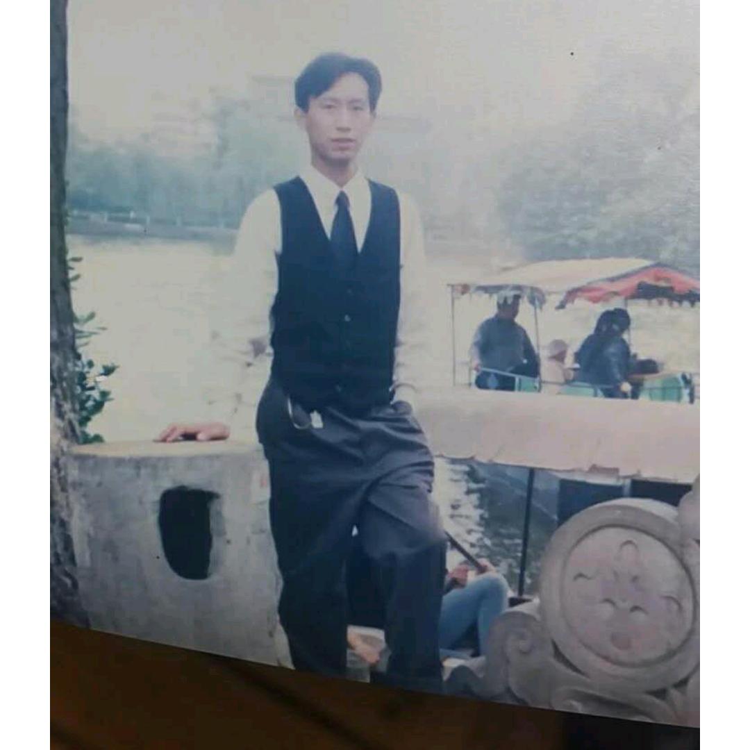 用户165871504899粟辉