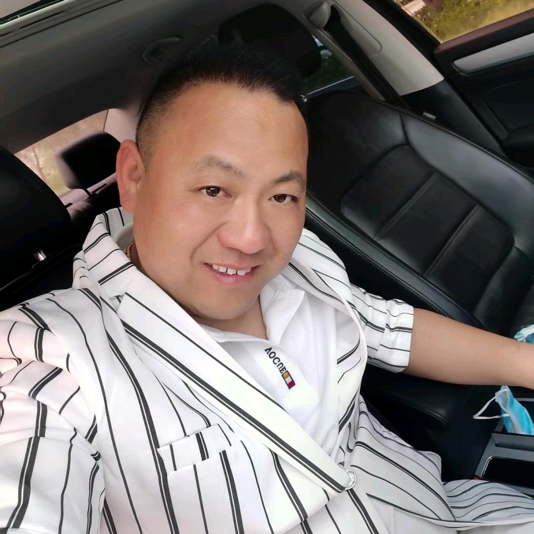 河南车王苏哥名车广场