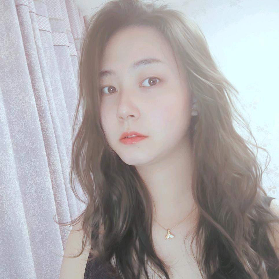 LR女主角