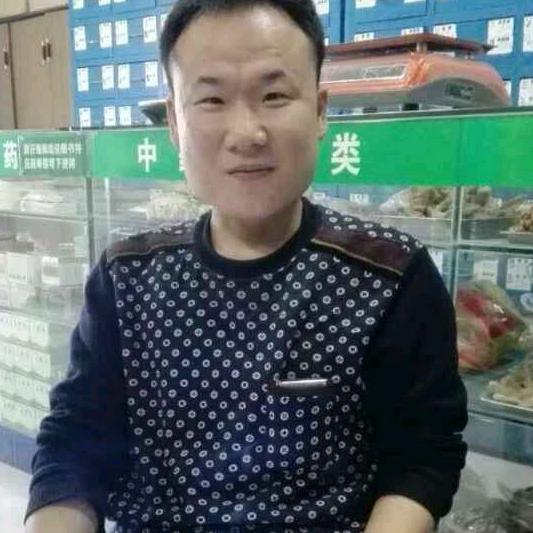 小雨户外旅行。