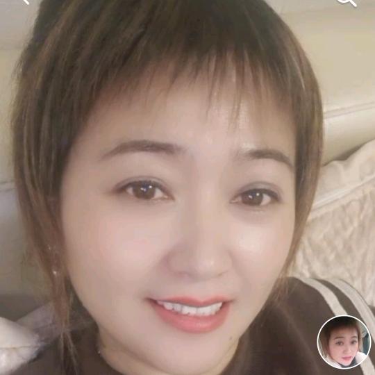 含羞的月亮