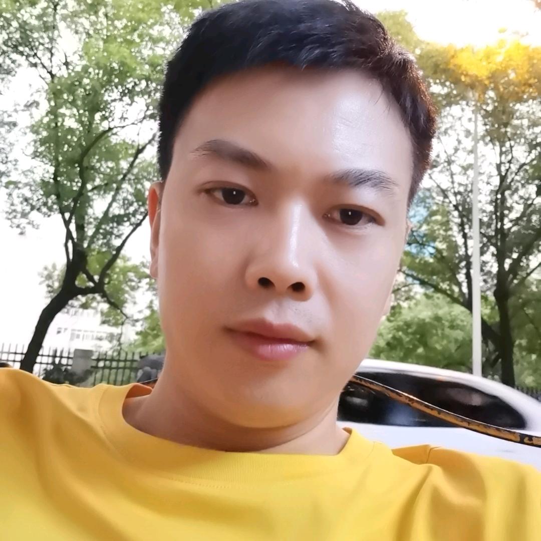 鑫龙数码图文快印小曾