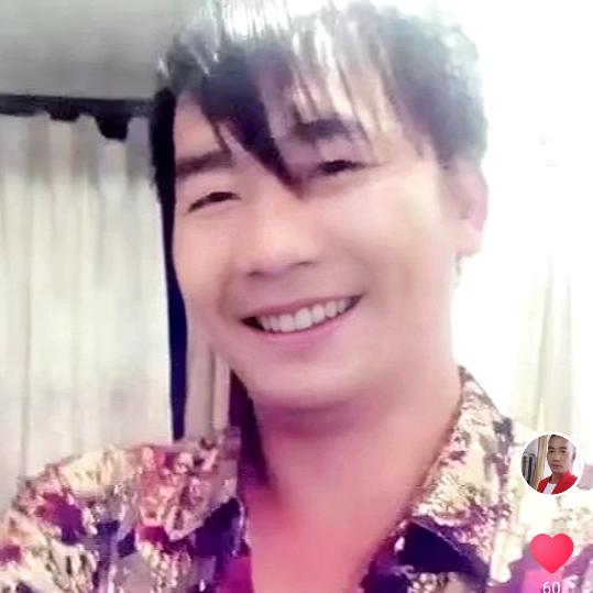 山城浪子。