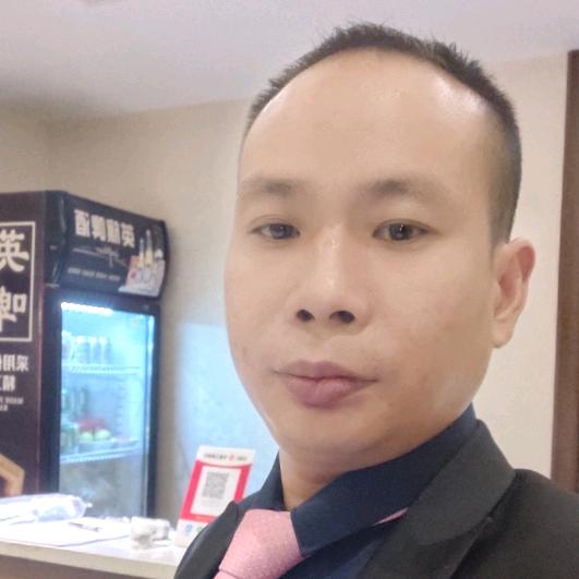 用爱心做事，用感恩的心做人。