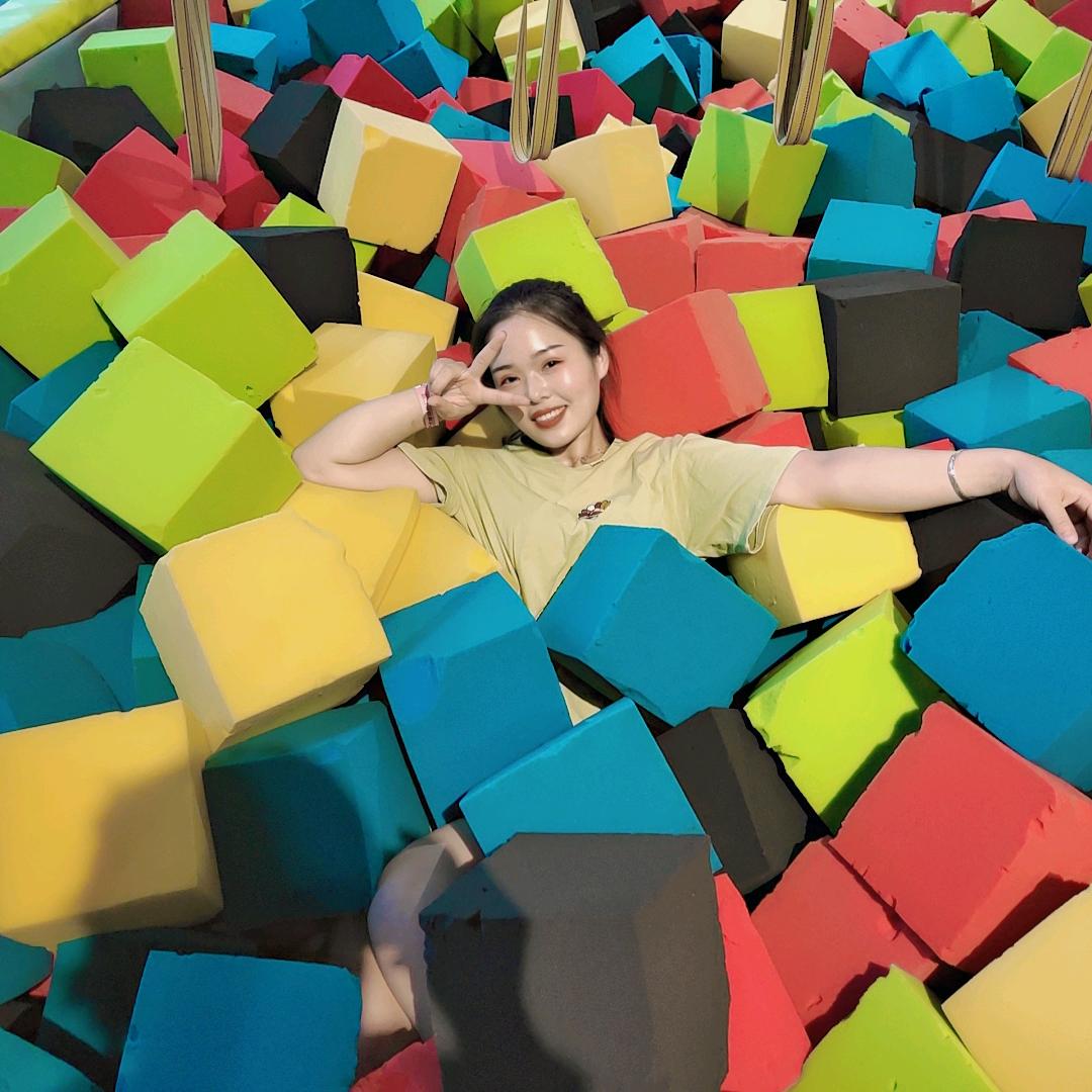 A🍓 娜娜   贩卖人间烟火