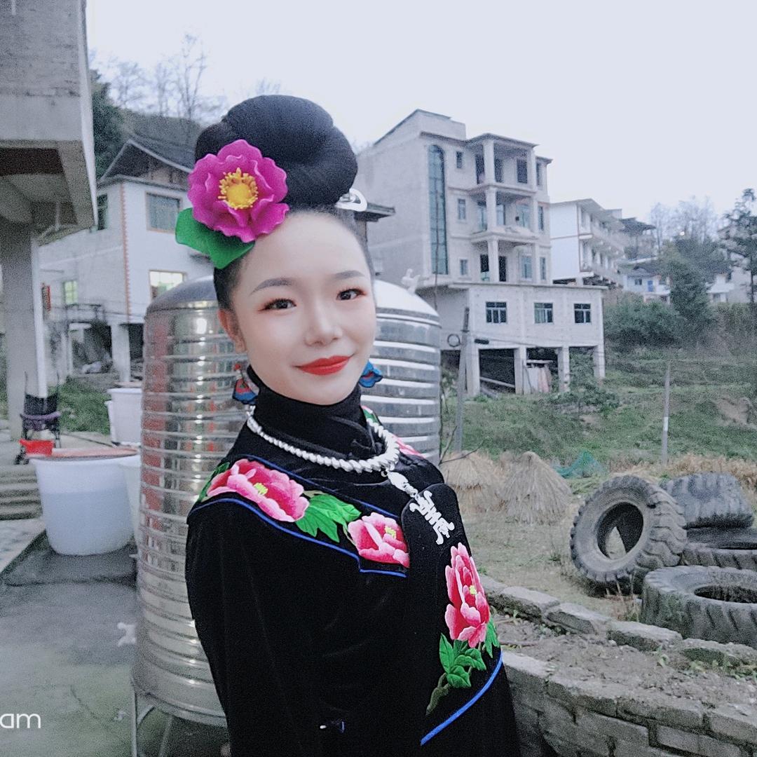 娜娜吖