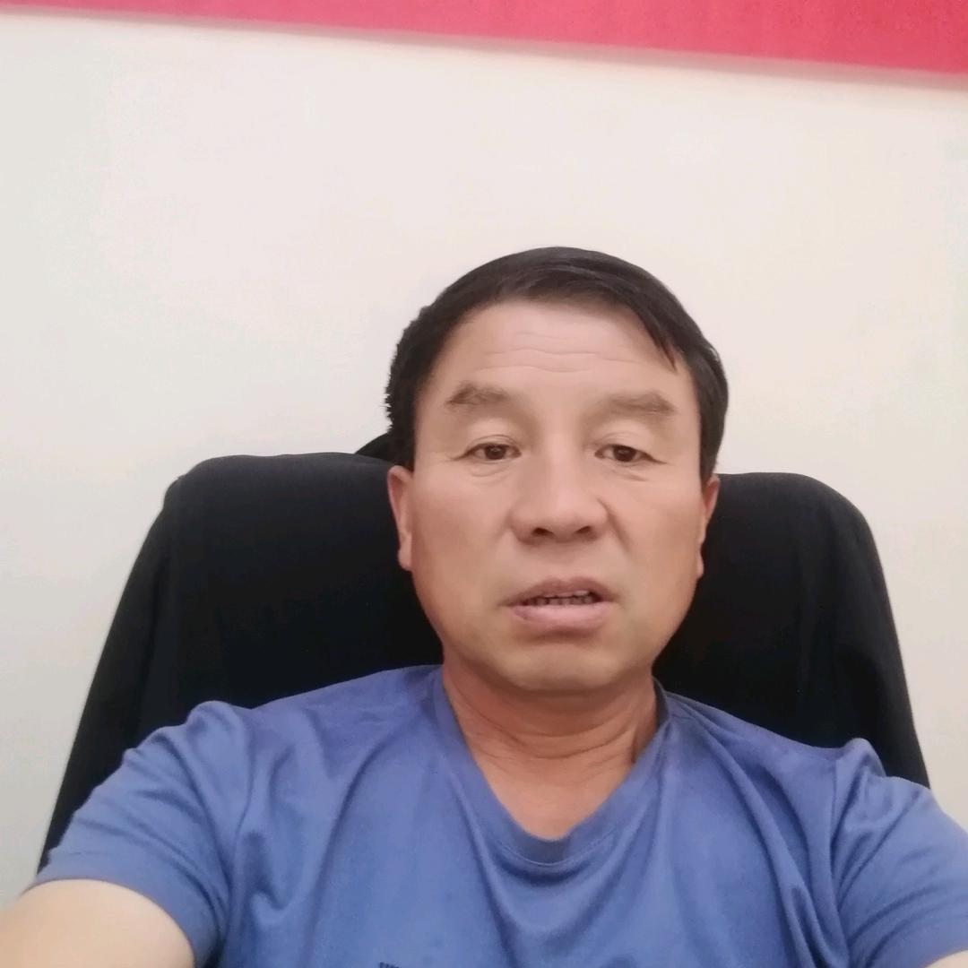 挖掘机，