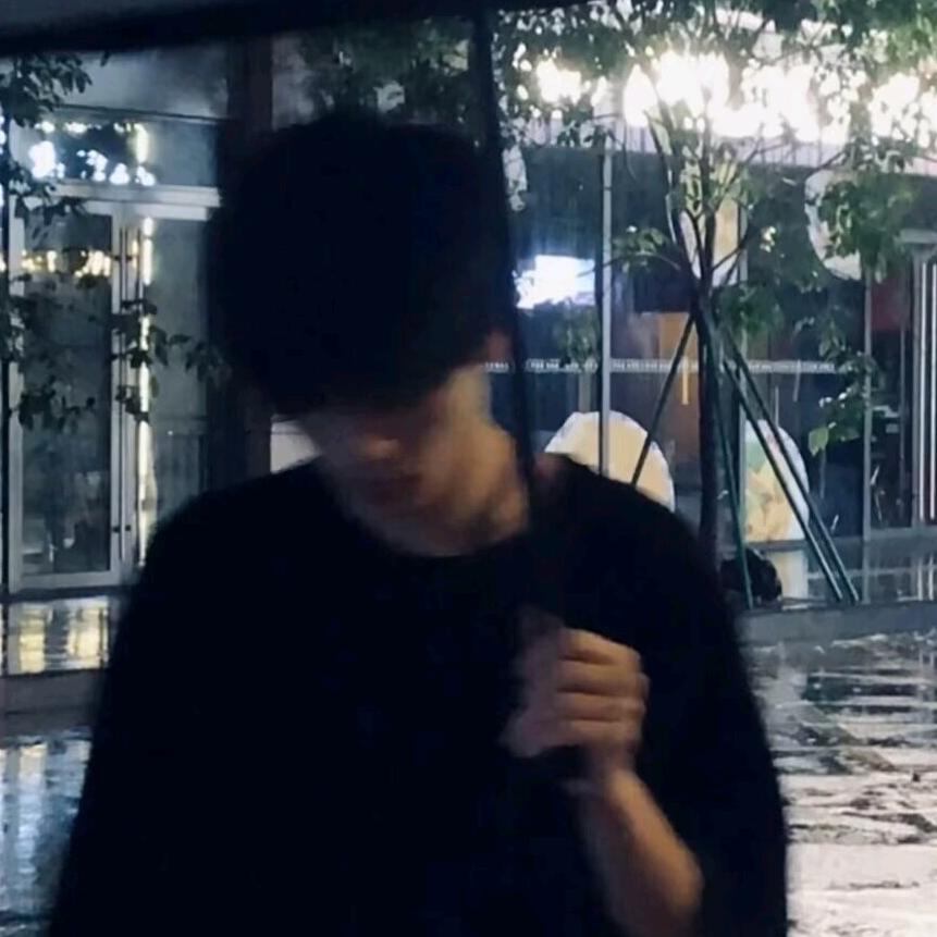 懒懒不想睡。