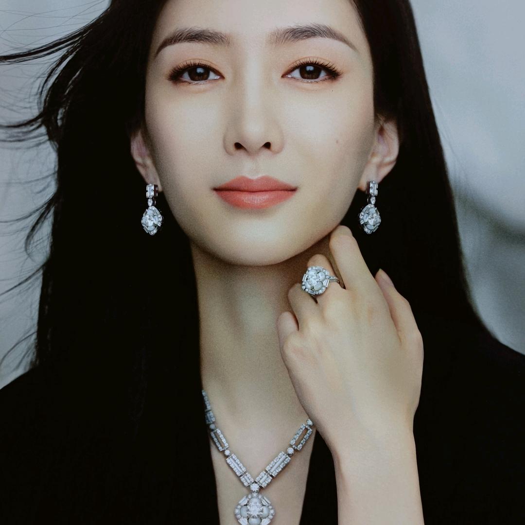 張灃佩旺仔好好学习天天向上