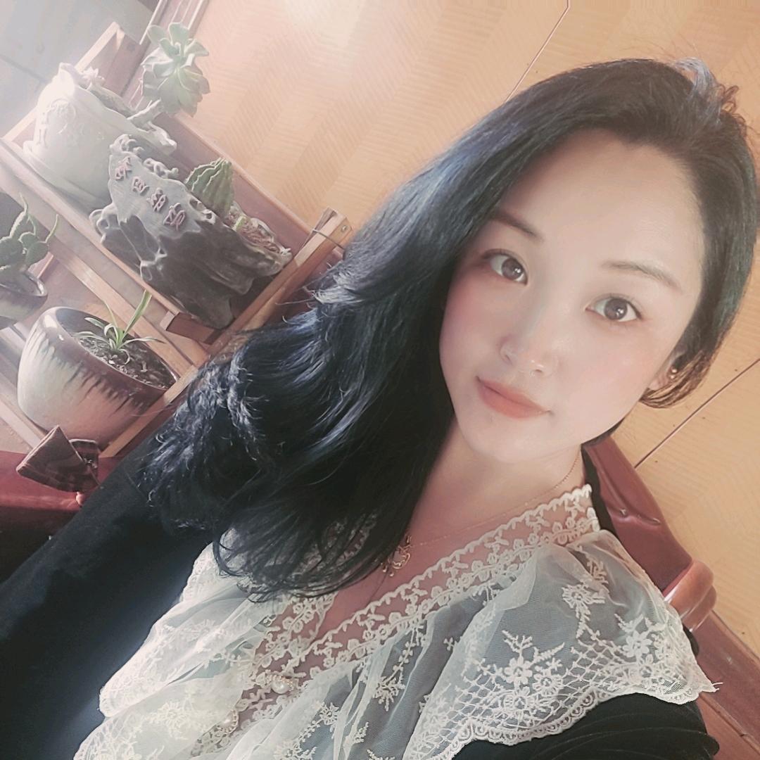 @钮红