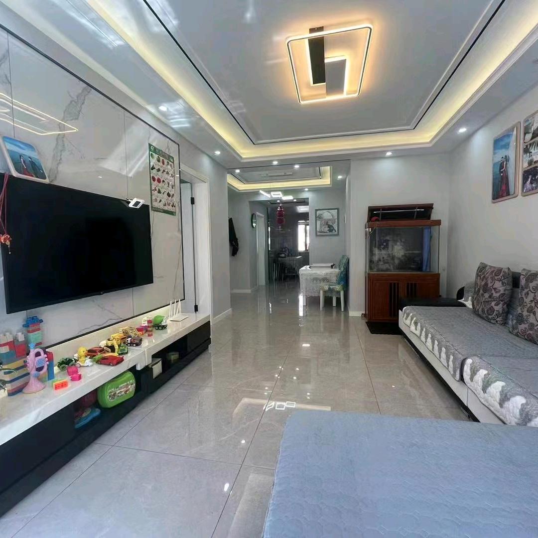 房屋中介，高姐