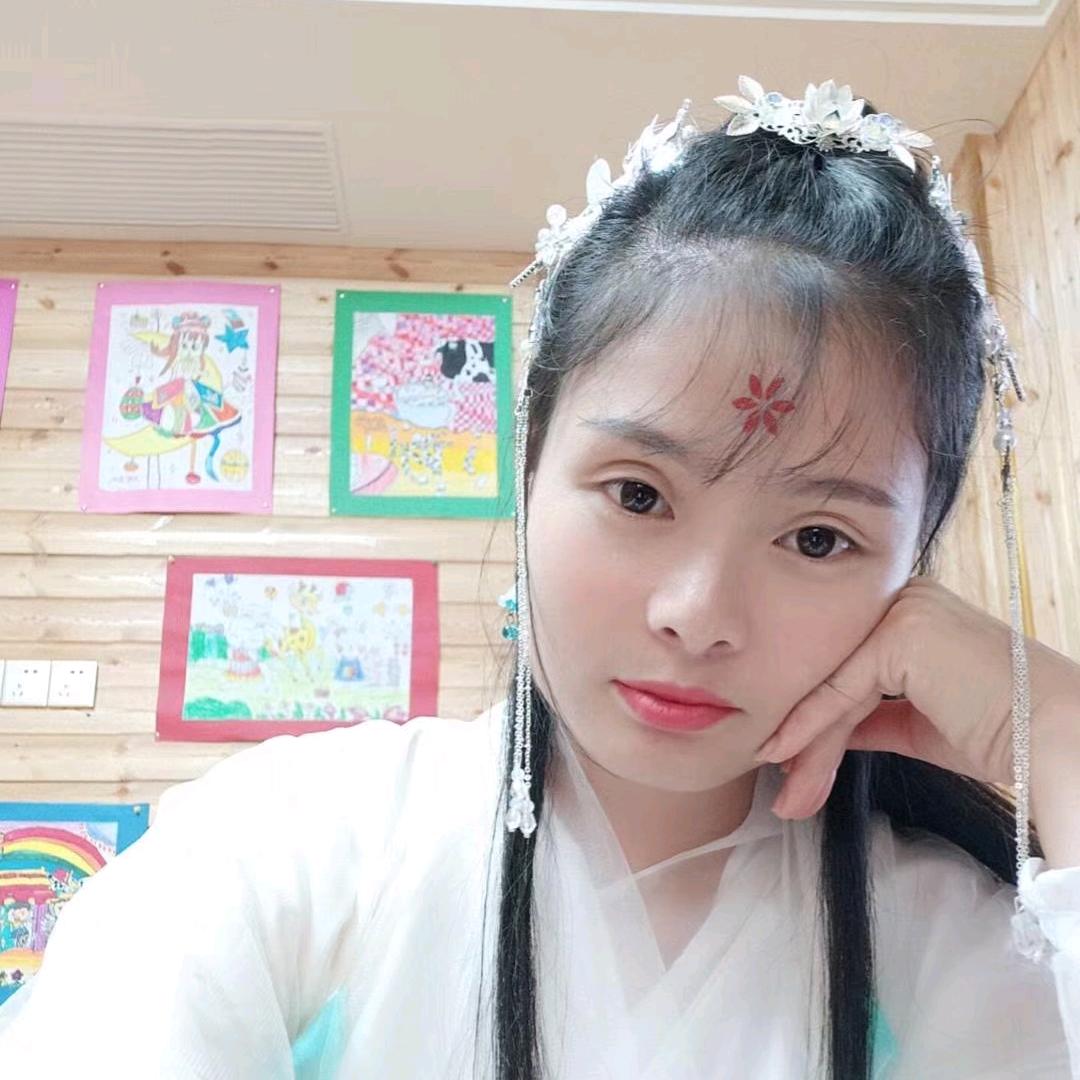 冯冯♥(｡￫v￩｡)♥